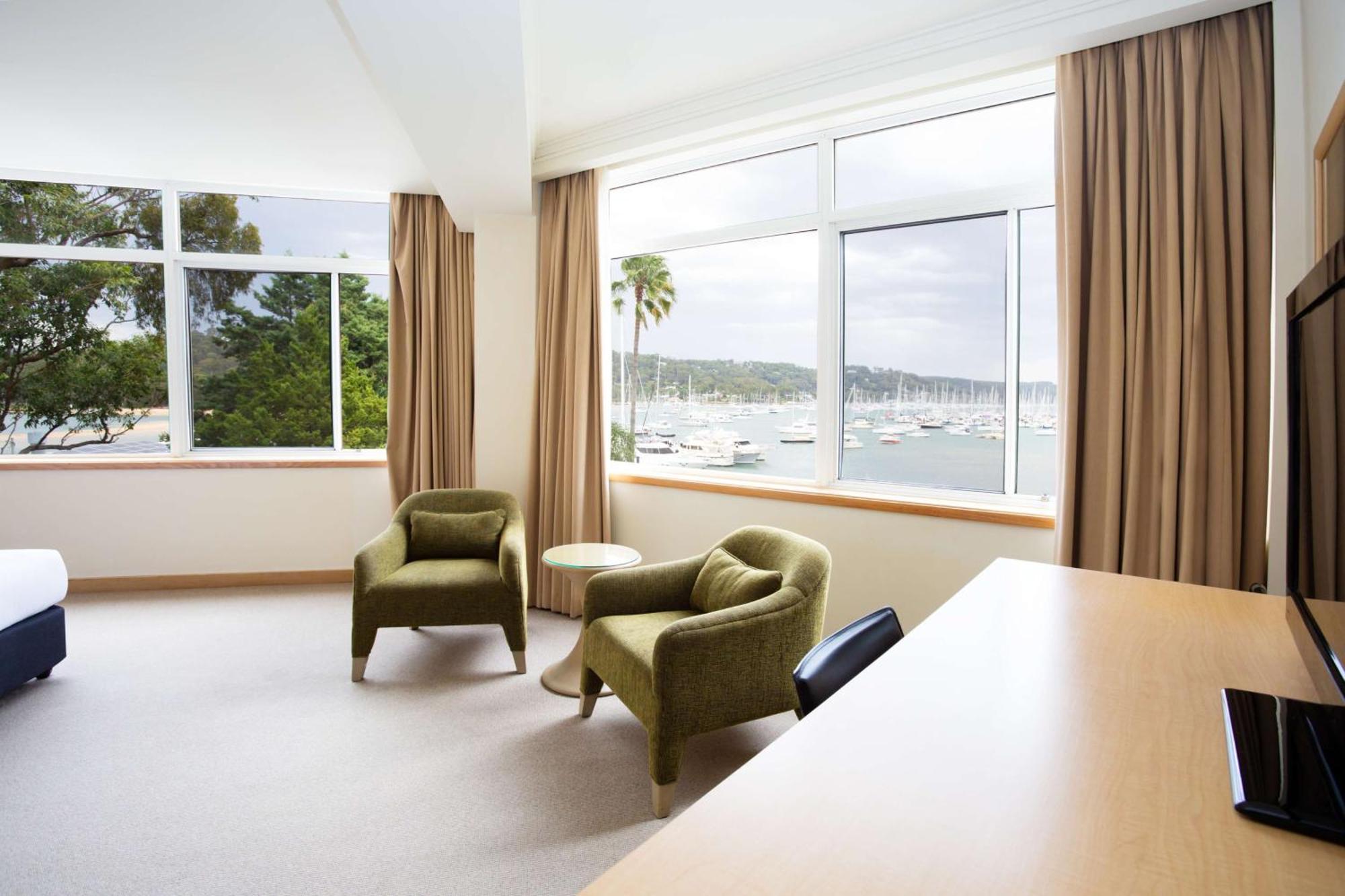 Mirage Hotel Newport Exterior foto