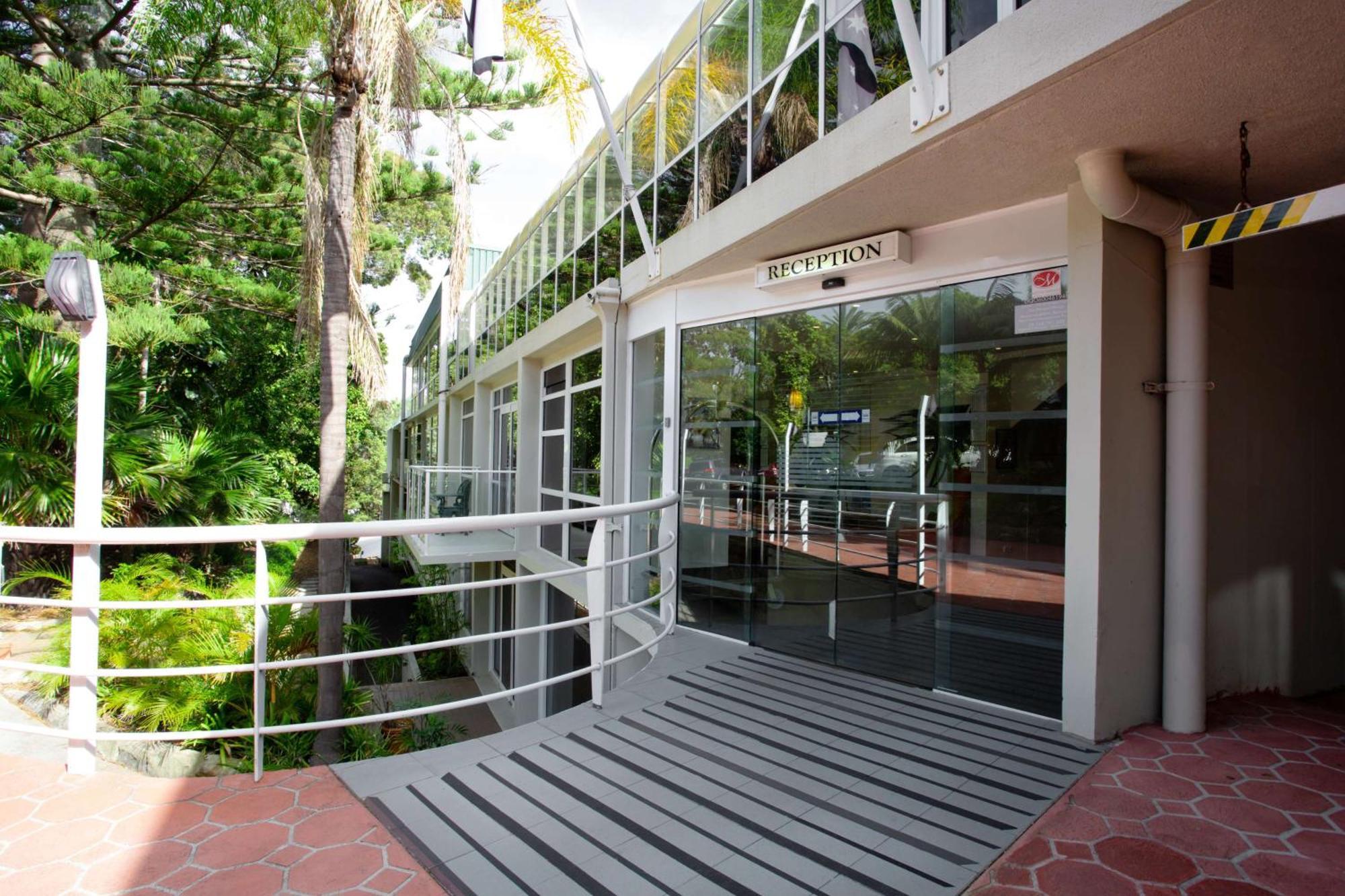 Mirage Hotel Newport Exterior foto