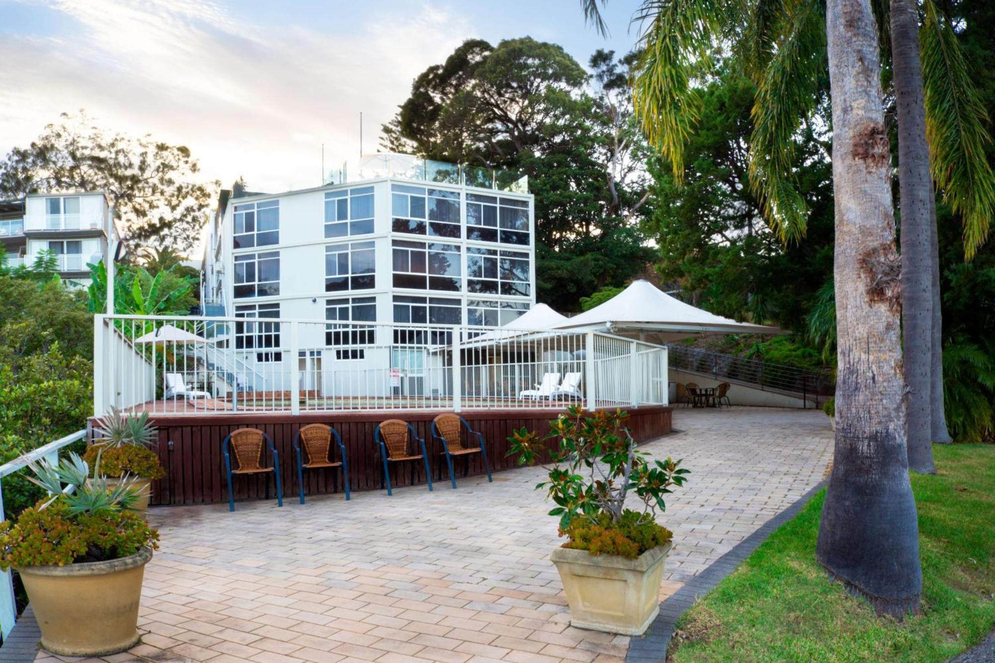 Mirage Hotel Newport Exterior foto