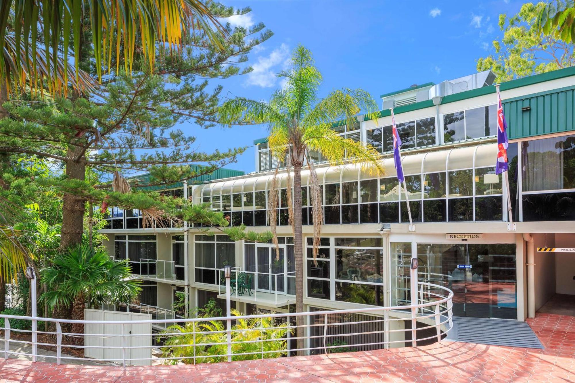 Mirage Hotel Newport Exterior foto